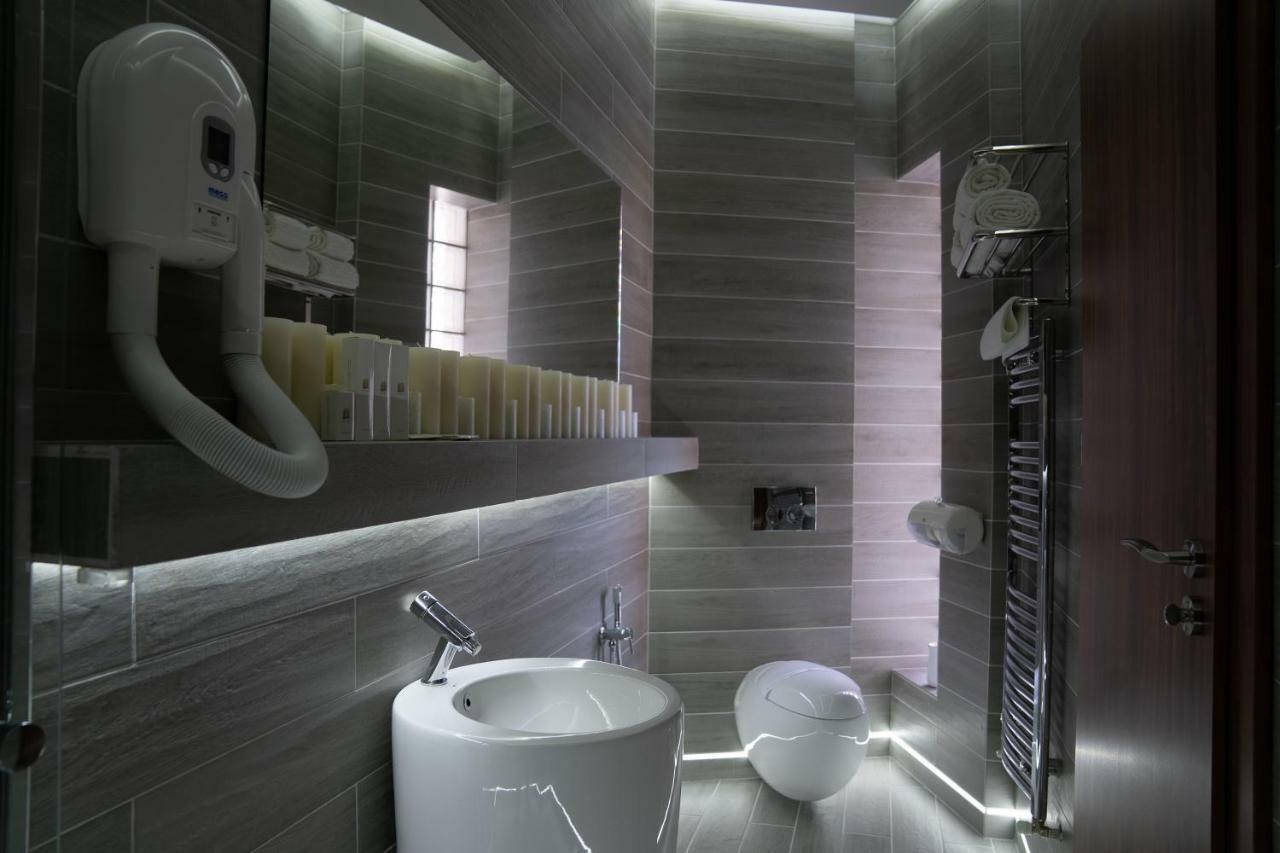 The Residence Central Jacuzzi Boutique (Adults Only) Cluj-Napoca Exterior foto